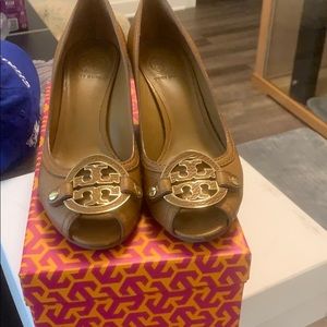 Tory Burch Open Toe Wedge Size 8